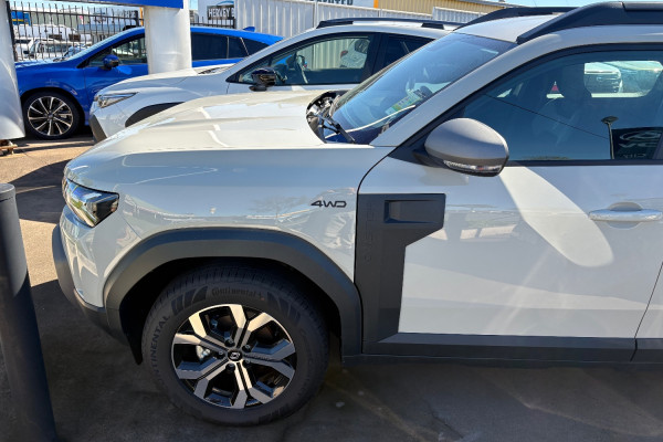 2025 Renault Duster X1311 Evolution SUV Image 3