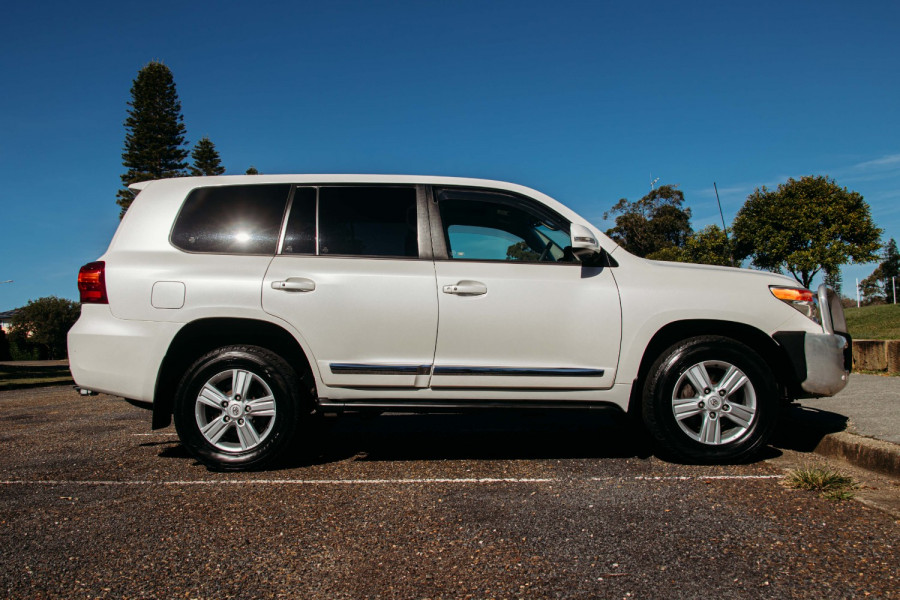 2012 MY13 Toyota LandCruiser VDJ200R Sahara SUV Image 17