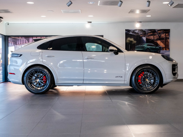 2024 Porsche Cayenne GTS SUV image 5