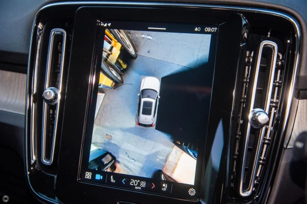 2026 Volvo XC40 XZ Plus B4 SUV Image 13