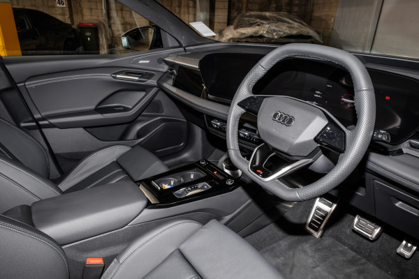 2025 Audi Q6 e-tron GF  SUV image 7