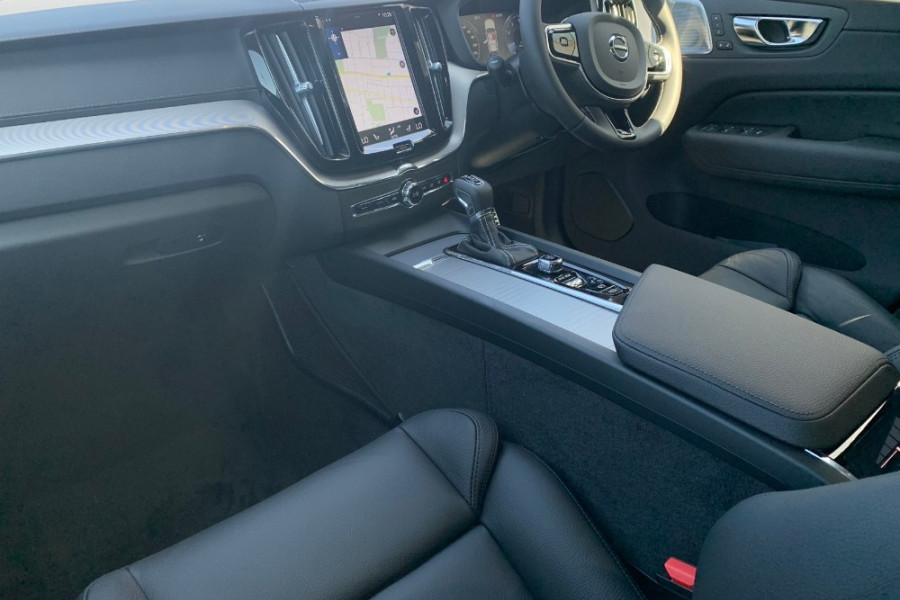 2020 Volvo XC60 UZ T6 R-Design Suv Image 8