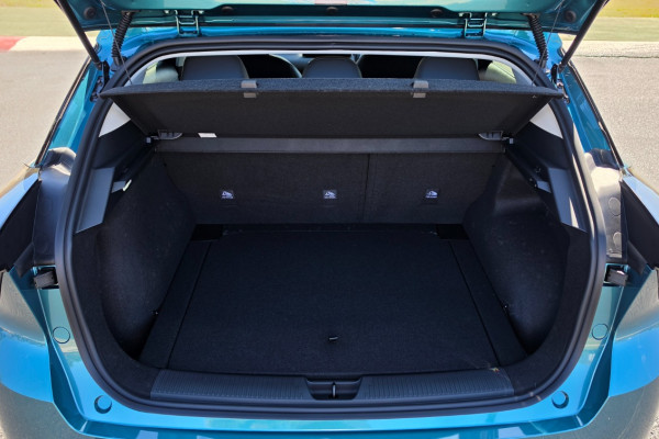 2026 MG MG4 AH4E Essence 64 Hatch Image 17