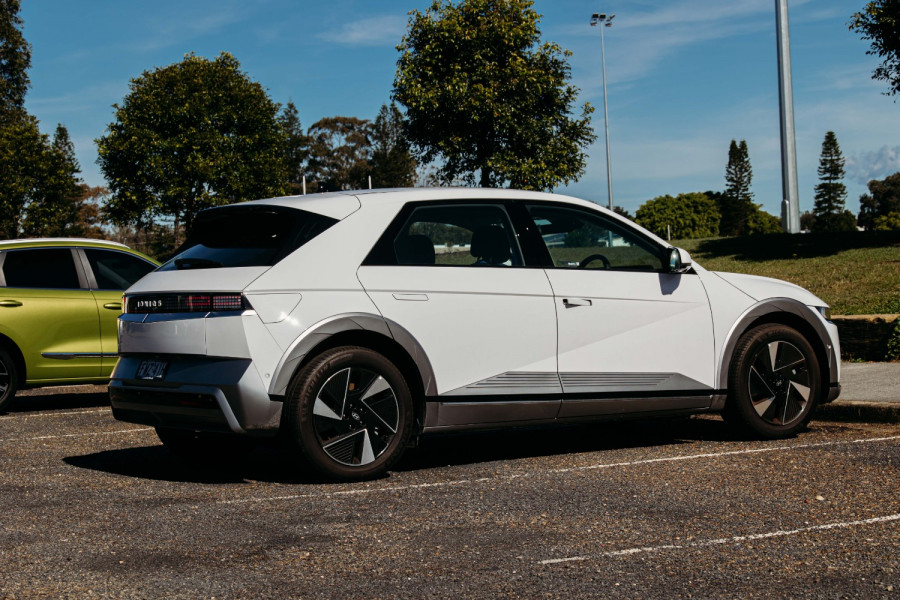 2024 MY25 Hyundai IONIQ 5 NE.V5  SUV Image 15
