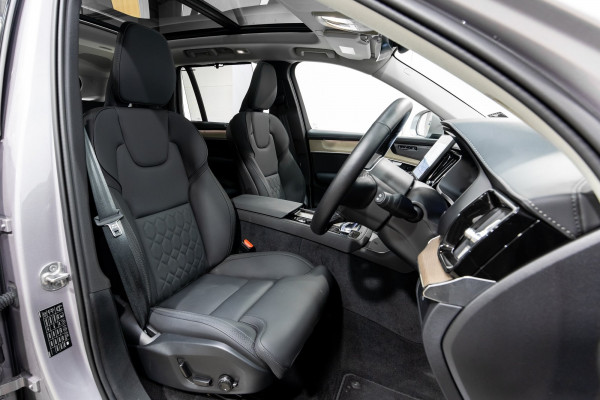 2025 Volvo XC90 L Series Ultra B5 Bright SUV Image 18