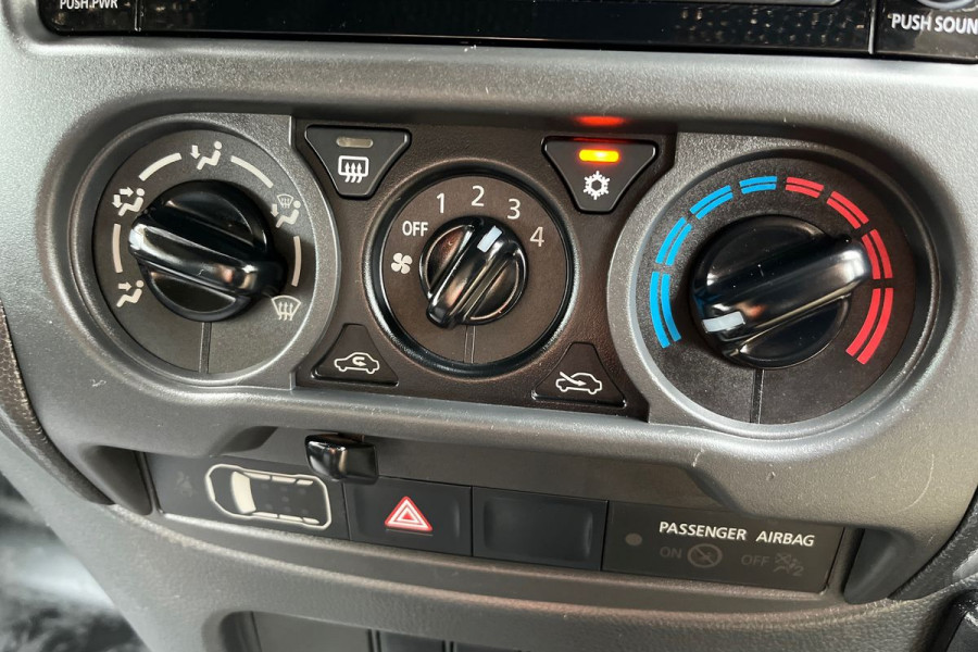 2019 Mitsubishi Triton MR GLX Cab Chassis Image 12