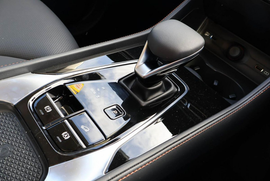 2024 MG HS AS33 Essence SUV Image 11