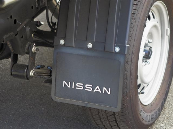 2021 Nissan Navara D23 SL Cab chassis