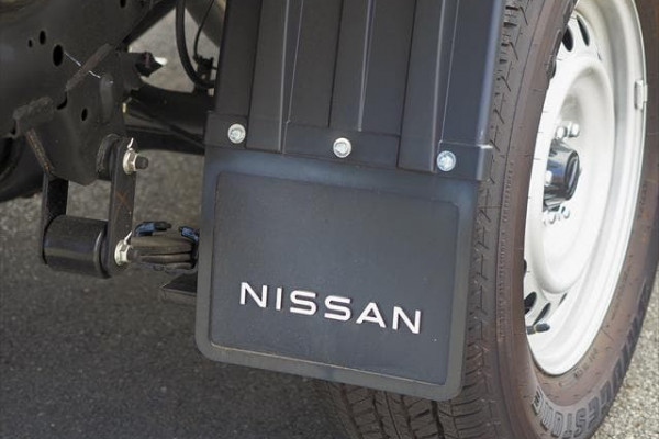 2021 Nissan Navara D23 SL Cab chassis Image 4