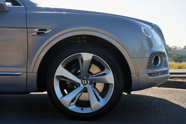 2017 Bentley Bentayga W12 SUV Image 7