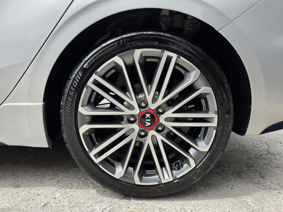 2020 Kia Cerato BD GT Hatch Image 11