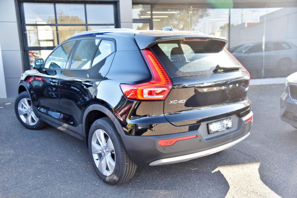 2026 Volvo XC40 XZ Plus B4 SUV Image 3