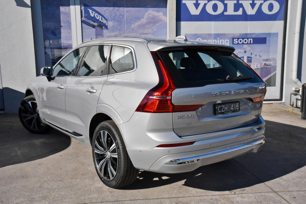 2023 MY24 Volvo XC60  Ultimate B5 Bright SUV Image 3
