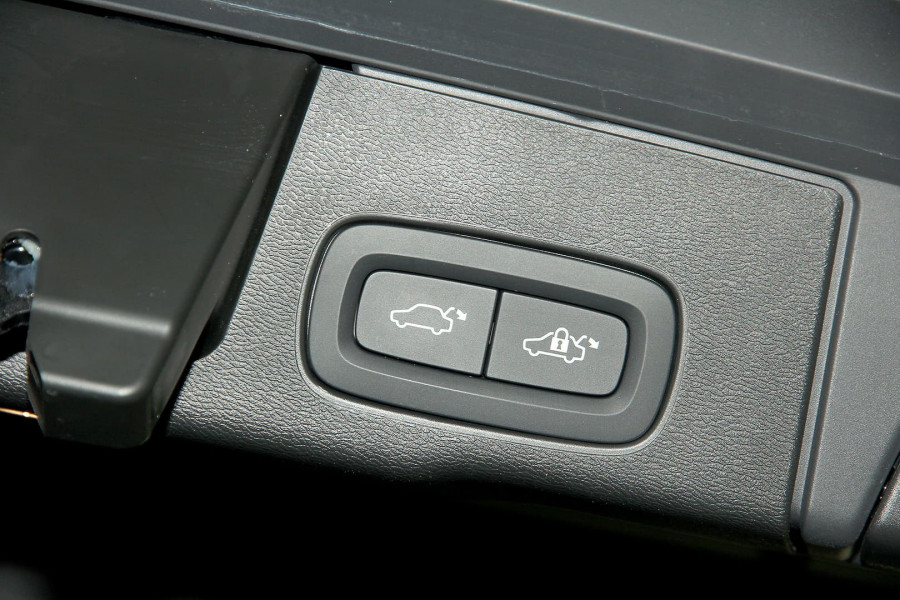 2021 Volvo XC60  T5 Inscription Suv Image 9