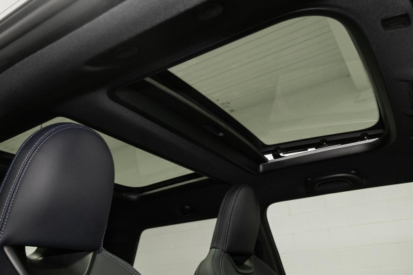 2025 MINI Cooper F65 C Favoured Hatch image 14