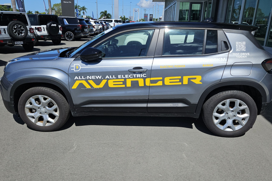 2024 Jeep Avenger JJ Limited SUV Image 8