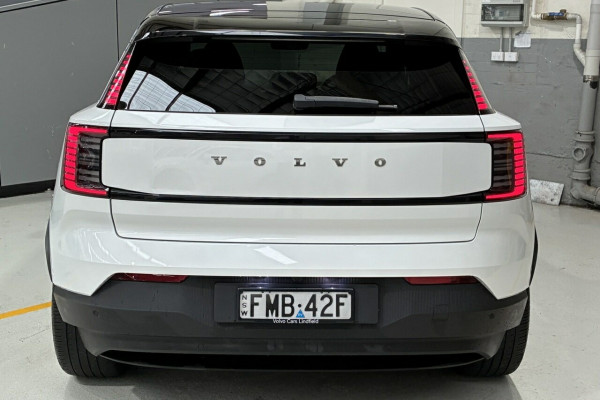2024 Volvo EX30  Twin Motor Performance Ultra SUV Image 6