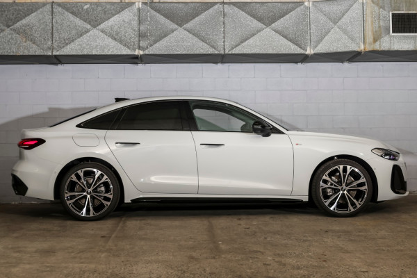 2025 Audi A5 B10 TFSI 150kW S line Sedan image 3