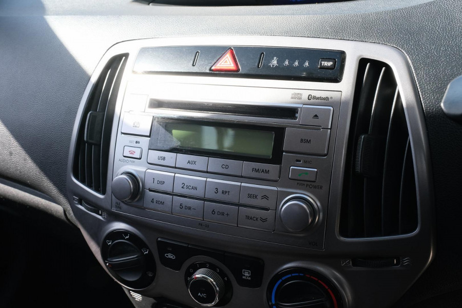 2014 MY15 Hyundai i20 PB Active Hatch Image 15