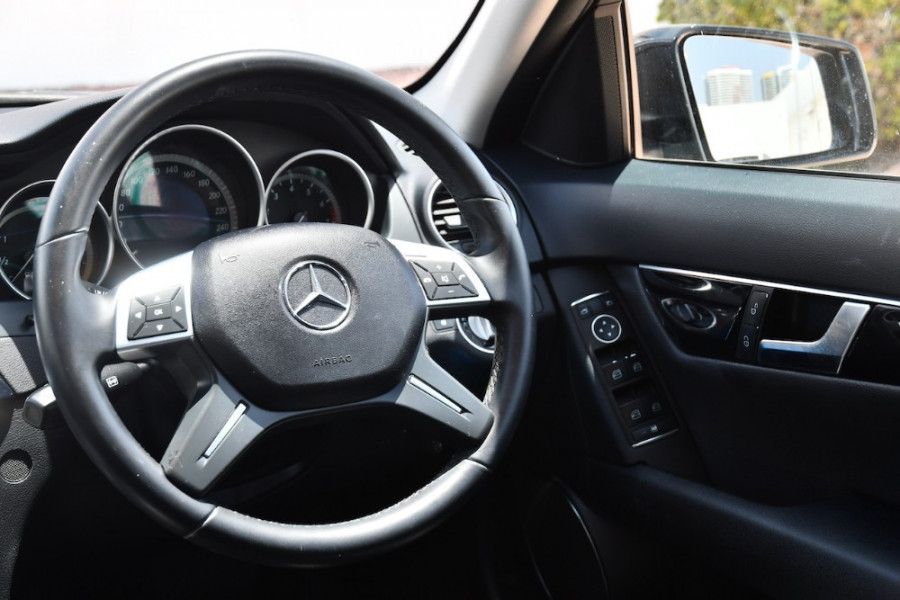 2011 Mercedes-Benz C-class W204 MY11 C200 BlueEFFICIENCY Sedan Image 9