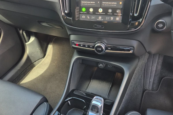 2025 MY26 Volvo XC40 XZ Ultra B4 Bright SUV Image 7