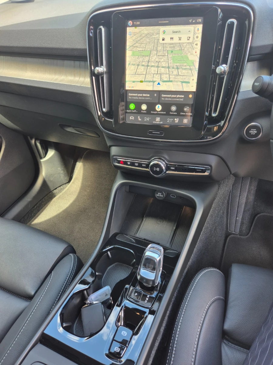 2025 MY26 Volvo XC40 XZ Ultra B4 Bright SUV Image 7