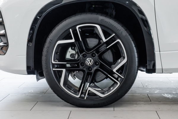 2025 Volkswagen Tayron R4 195TSI R-Line SUV image 23