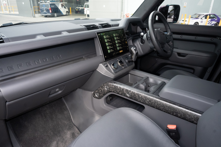 2026 Land Rover Defender L663 110 P635 OCTA Black SUV
