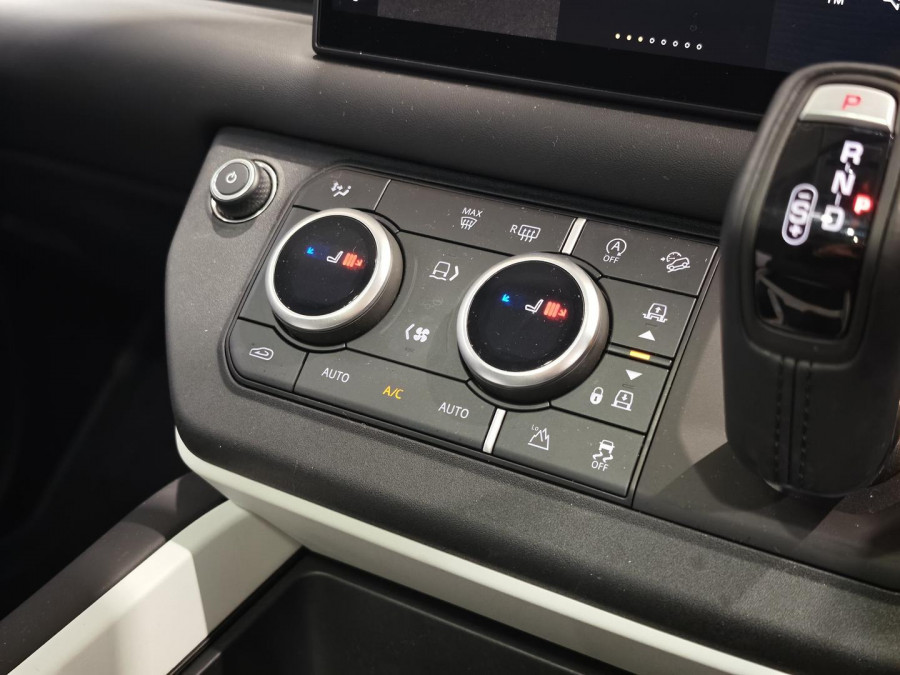 2025 MY25.5 Land Rover Defender L663 110 P400 S SUV Image 21