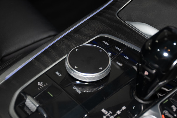 2019 BMW X7 Xdrive30d SUV image 22