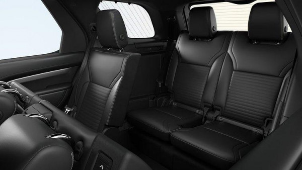 2025 Land Rover Discovery Series 5 D350 Dynamic SE SUV image 6