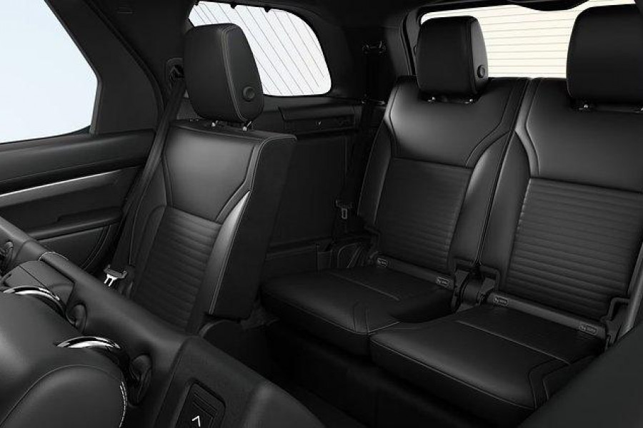 2025 Land Rover Discovery Series 5 D350 Dynamic SE SUV