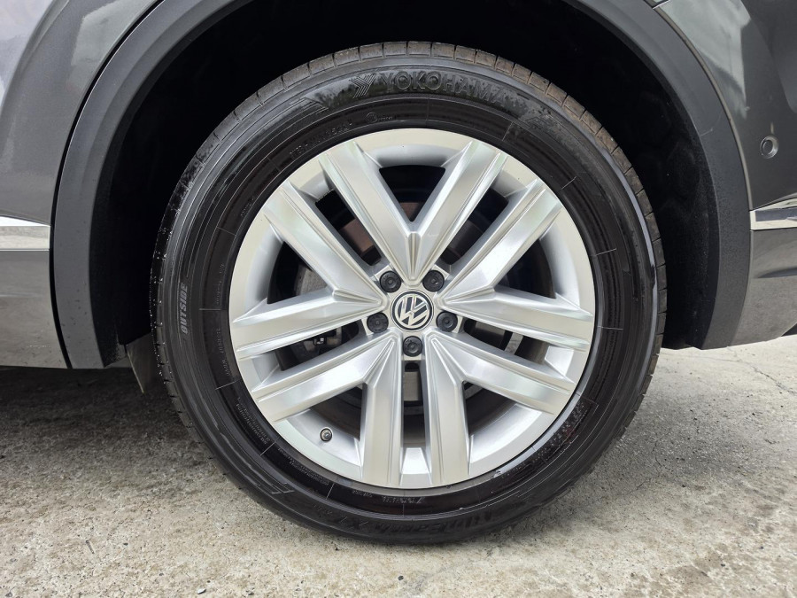 2020 Volkswagen Touareg CR 190TDI Adventure SUV Image 30