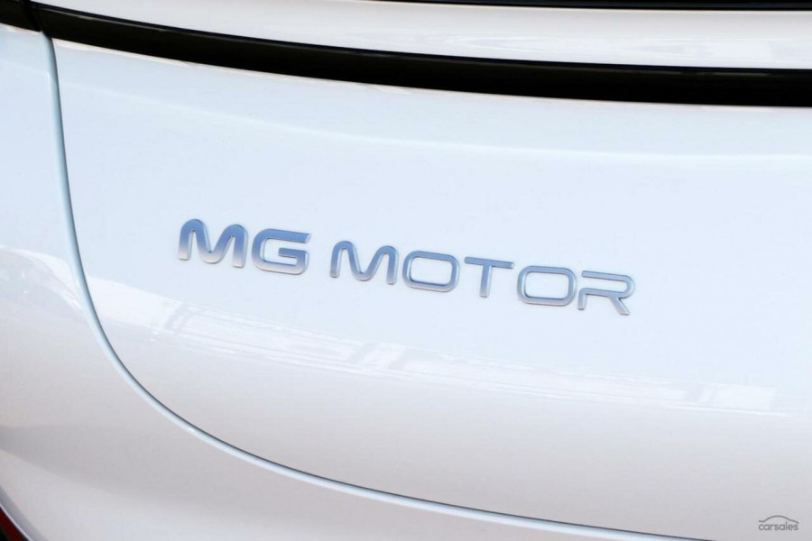 2025 MG IM5 P12L Premium Hatch Image 10