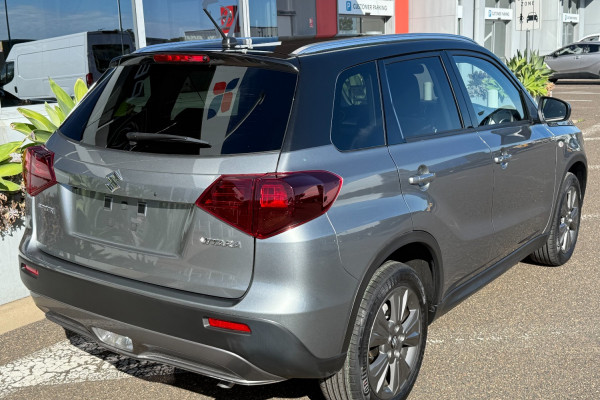 2024 Suzuki Vitara Wagon Image 3