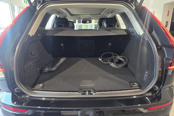 2026 Volvo XC60 UZ Ultra T8 Plug-in Hybrid Dark SUV Image 6