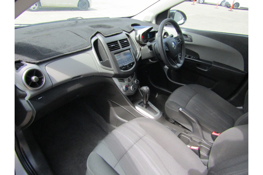 2015 Holden Barina TM  X Hatch Image 5
