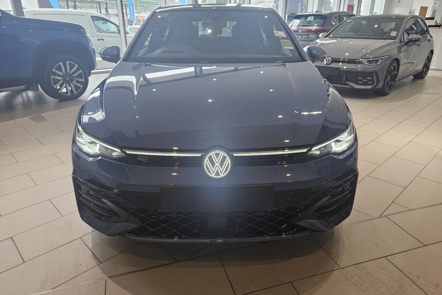 2025 Volkswagen Golf 8.5 110TSI R-Line Hatch Image 8