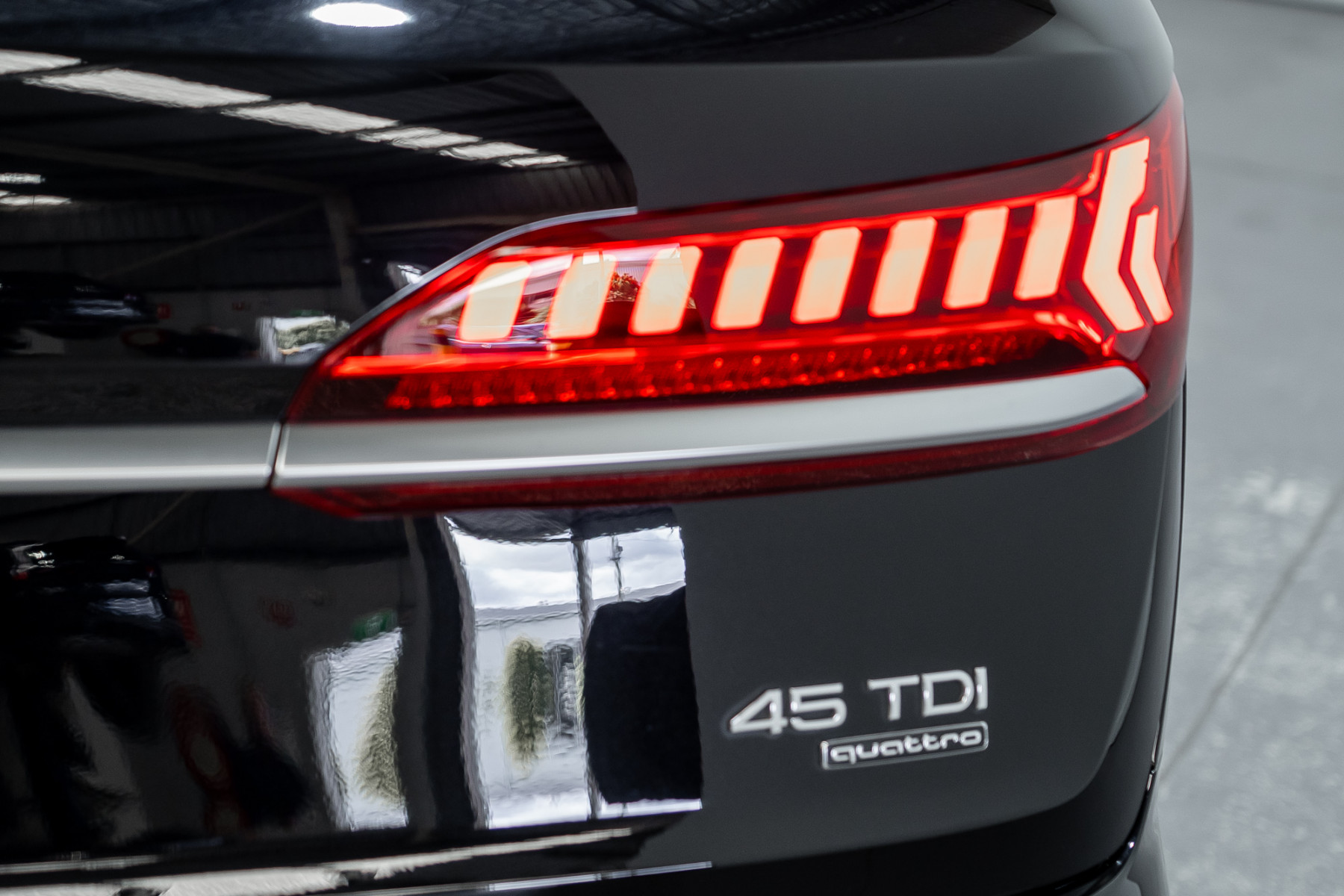2020 Audi Q7 45 Tdi Quattro SUV Image 10