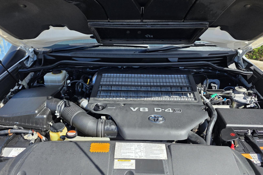 2015 MY14 Toyota LandCruiser VDJ200R GXL SUV Image 15