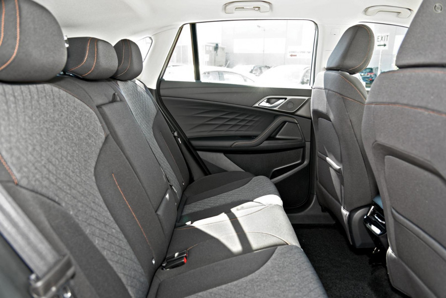 2024 MY24.5 MG HS AS33 Vibe SUV Image 8