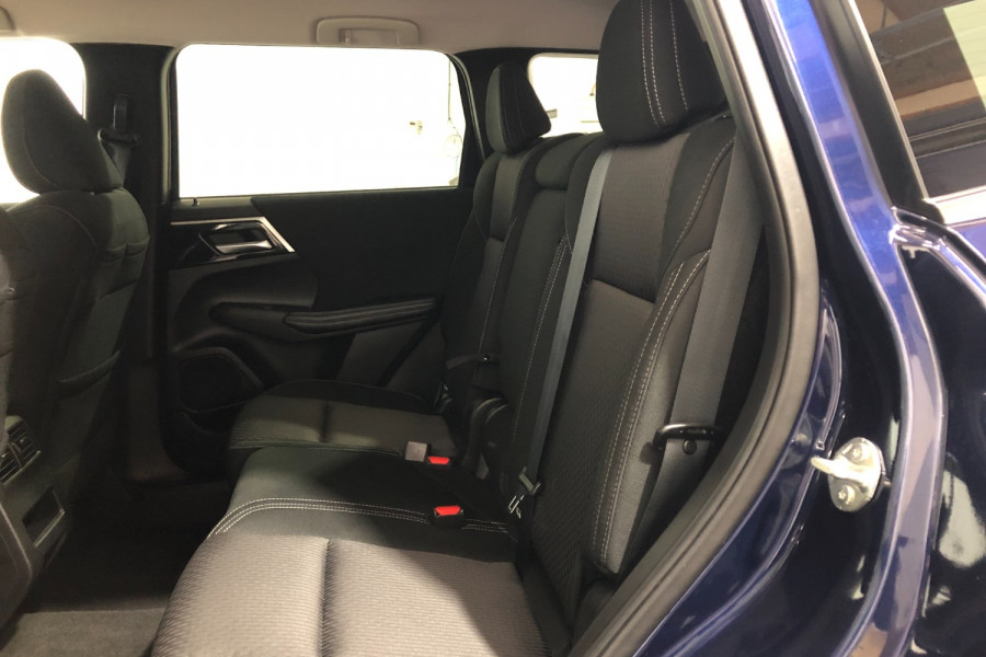 2023 Mitsubishi Outlander ZM LS SUV Image 10