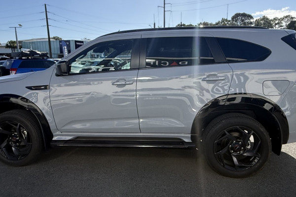 2026 Isuzu MU-X RJ X-TERRAIN SUV Image 7