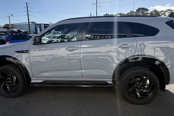 2026 Isuzu MU-X RJ X-TERRAIN SUV Image 7