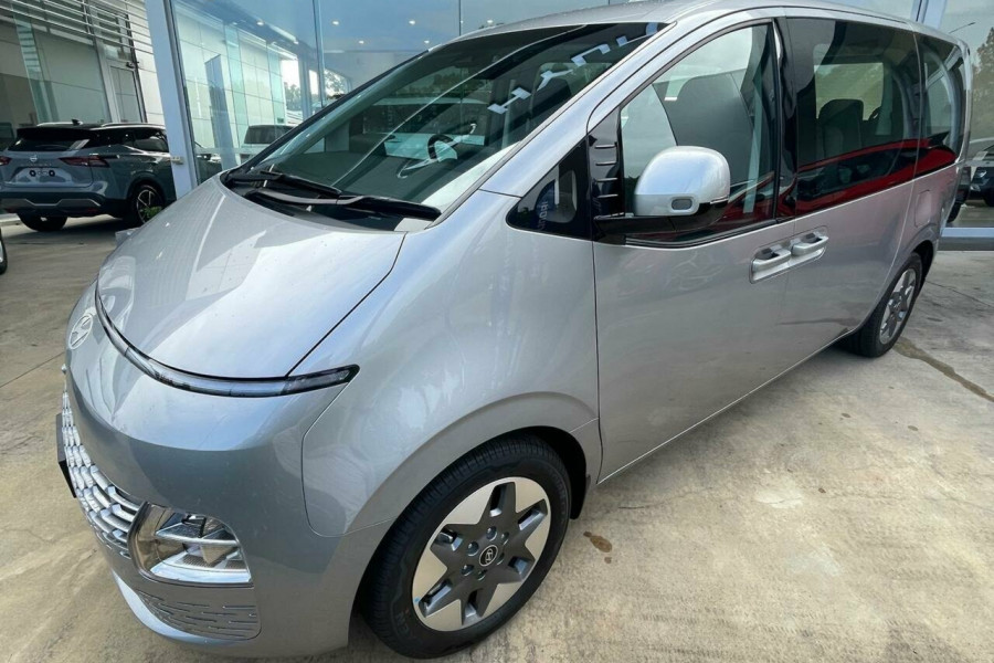 2025 Hyundai Staria US4.V3  People Mover Image 10