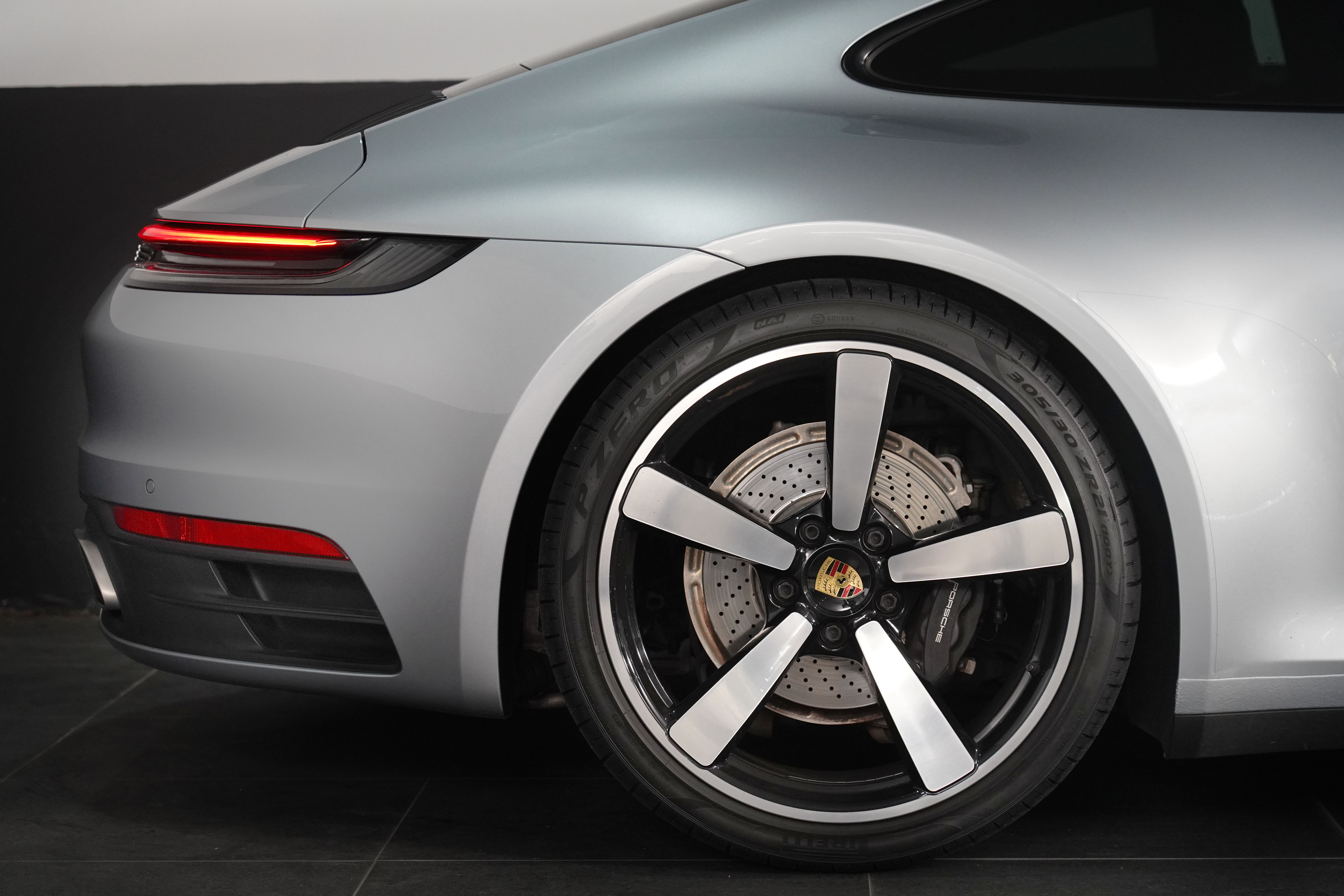 2020 Porsche 911 Carrera Coupe Image 18
