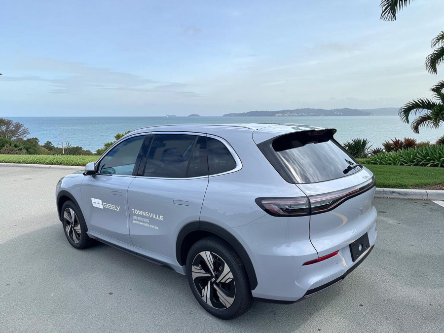 2026 Geely EX5 E245 Inspire Extended Range SUV Image 3