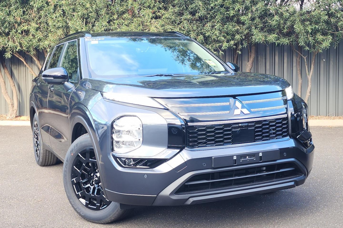 2025 Mitsubishi Outlander ZM LS SUV