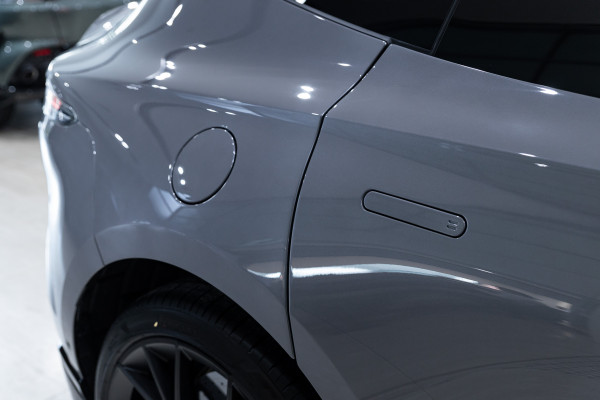 2025 Aston Martin DBX Wagon Image 39