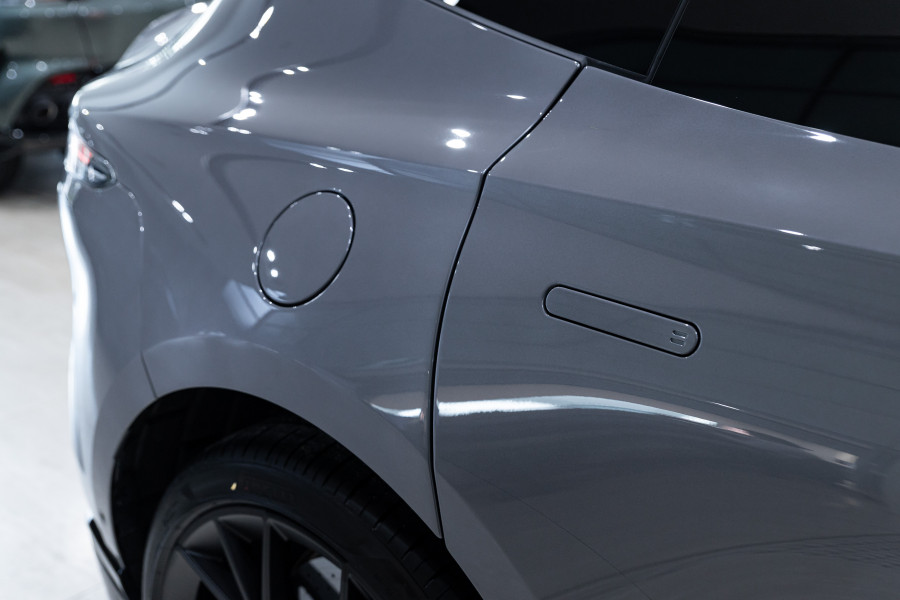 2025 Aston Martin DBX Wagon Image 39